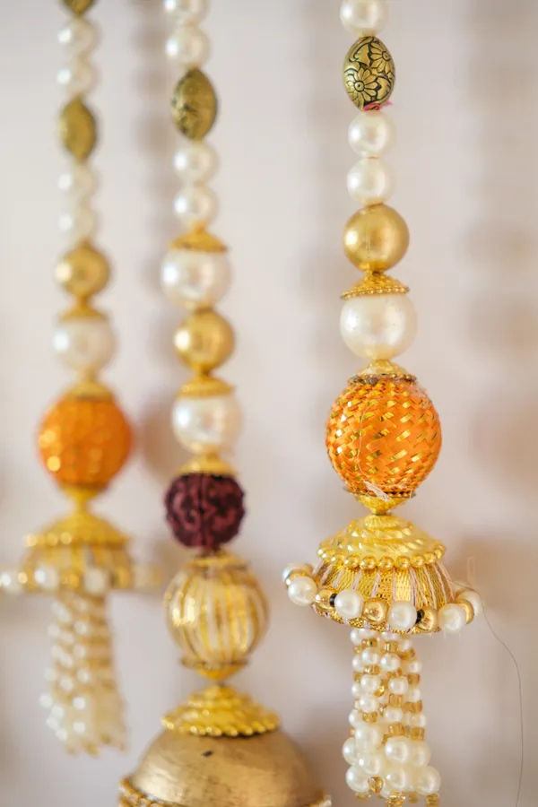 Premium_Festive_Door_Accent_|_Gold_Plated_Must-Have_Side_Hanging_for__Décor