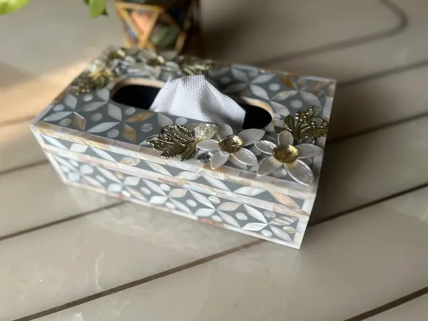 Designer_Ethereal_-_Mother_of_Pearl_-_Tissue_Box