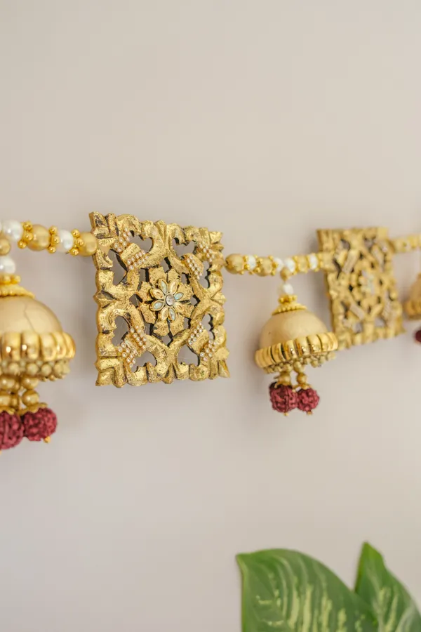 42-Inch_Luxury_Wooden_Toran_|_Gold_Plated_Exquisite_Gift_for_Housewarming