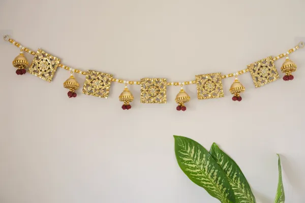 42-Inch_Luxury_Wooden_Toran_|_Gold_Plated_Exquisite_Gift_for_Housewarming
