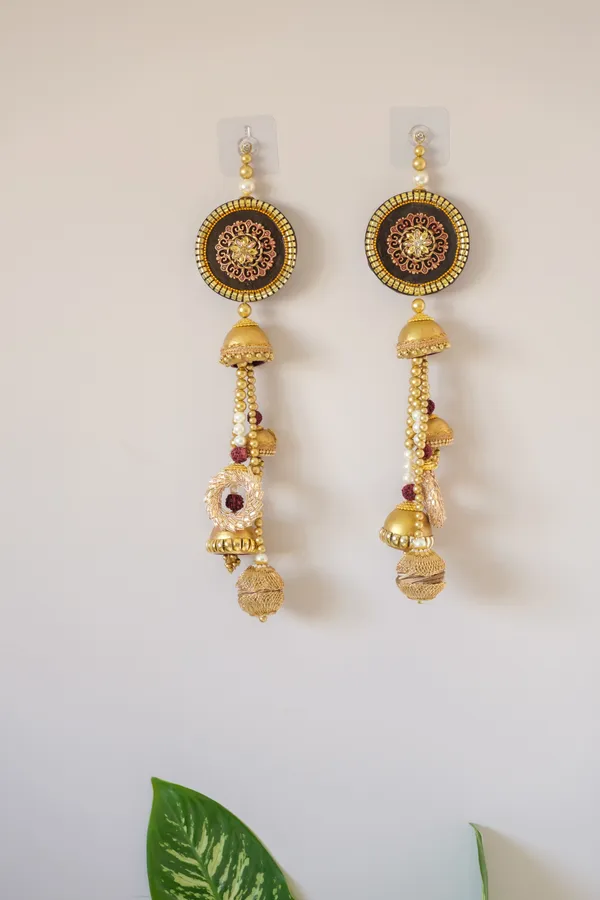 Timeless_Side_Door_Hanging_|_Gold_Plated_Traditional_Décor_for_Housewarming_Gifts