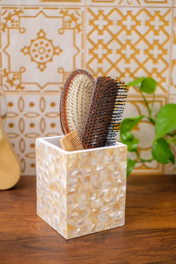 Mother_of_Pearl_Brush_Stand