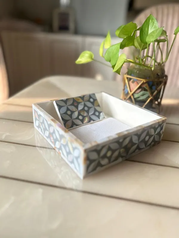 Ethereal_-_Mother_of_Pearl_-_Weight_Tissue_Holder