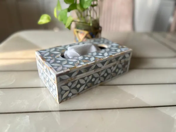 Ethereal_-_Mother_of_Pearl_-_Tissue_Box
