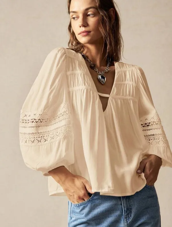 Cotton_Loose_Fit_Top_With_Lace_Details