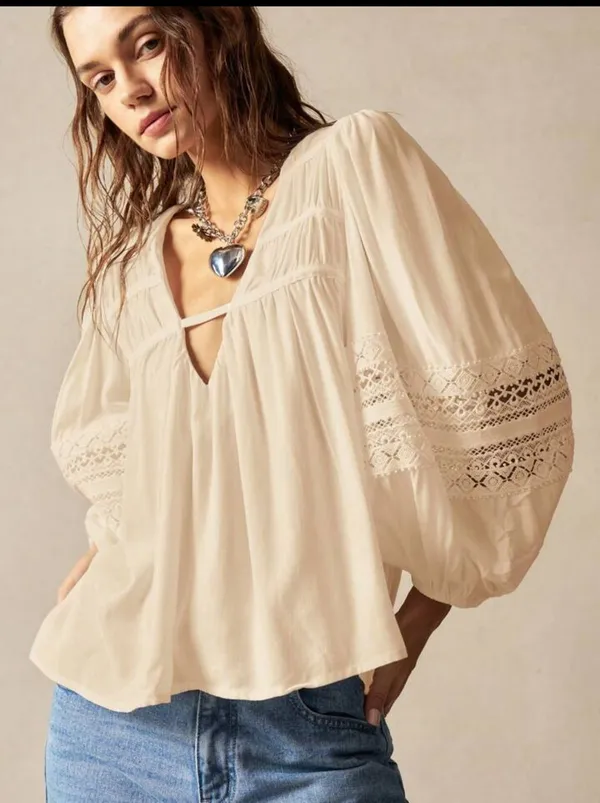 Cotton_Loose_Fit_Top_With_Lace_Details