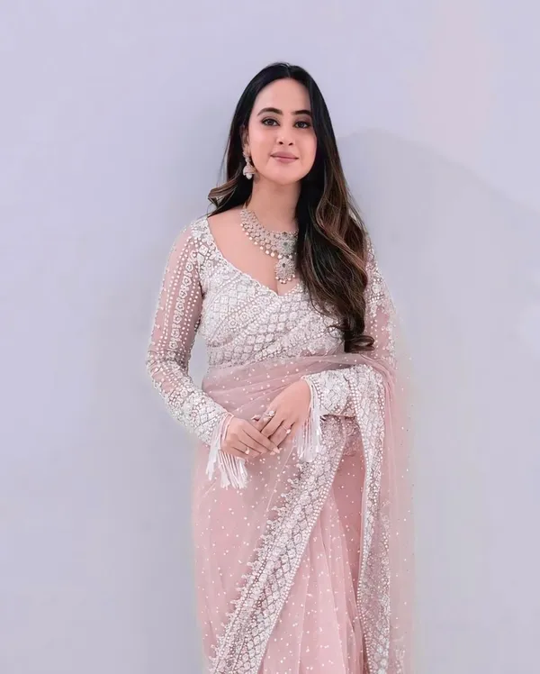 Beautiful_r_Saree_With_Sequins_Embroidery_C_Pallu_Work_With_Beautiful_Tussel_In_Pallu