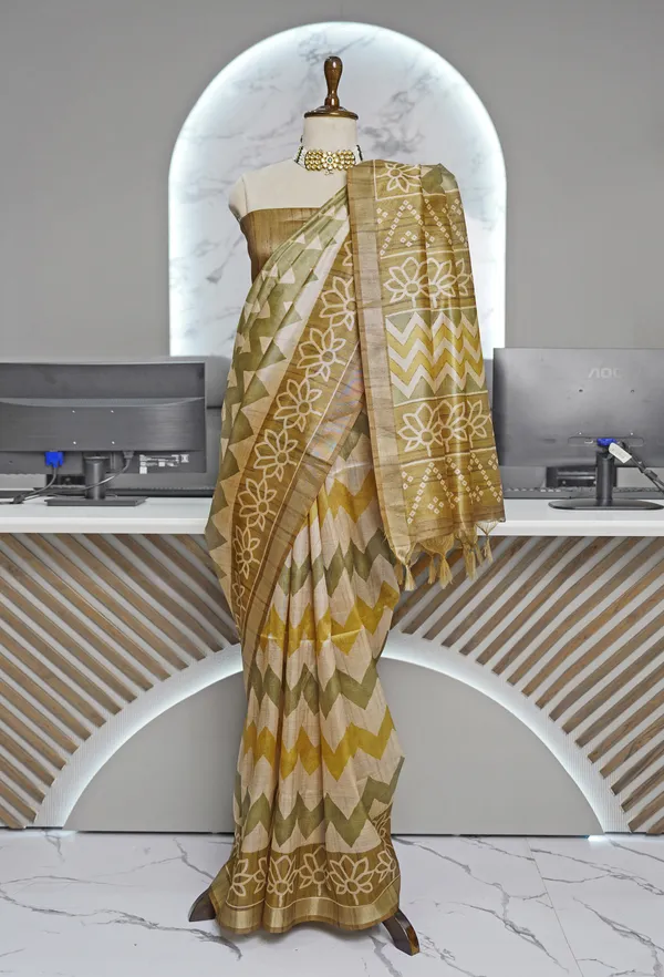 Soft_Tussar_Silk_sarees_with_Beautiful_Digital_Print_With_Attractive_Border_And_Contrast_Print_Blouse_With_Tassels