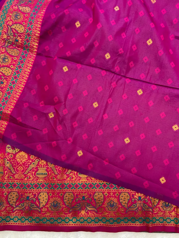 Premium_Soft_Paithani_Silk_sarees_With_Beautiful_Weaving_Pattern_With_Attractive_Rich_Pallu_And_Border_And_Weaving_Blouse_With_Tassels