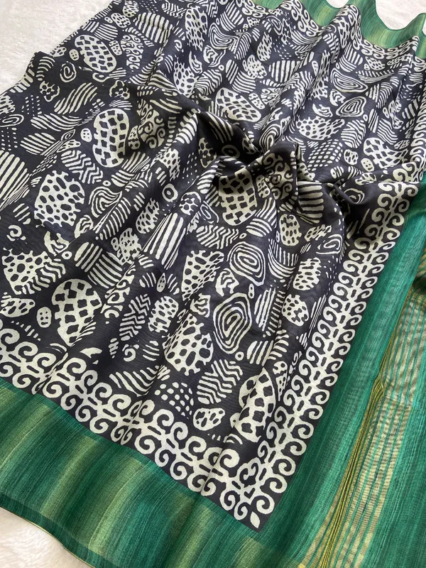 Deepali_Green_–_Row_of_Lamps_Diwali_Special_|_Soft_Tussar_Silk_Saree_with_Print,_Border_&_Contrast_Print_Blouse_with_Tassels