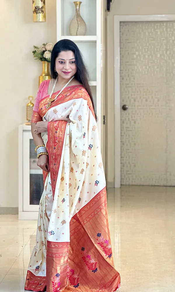 Premium_Soft_Paithani_Silk_sarees_With_Beautiful_Weaving_Pattern_With_Attractive_Rich_Pallu_And_Border_And_Weaving_Blouse_With_Tassels