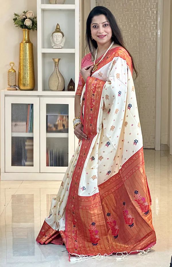 Premium_Soft_Paithani_Silk_sarees_With_Beautiful_Weaving_Pattern_With_Attractive_Rich_Pallu_And_Border_And_Weaving_Blouse_With_Tassels