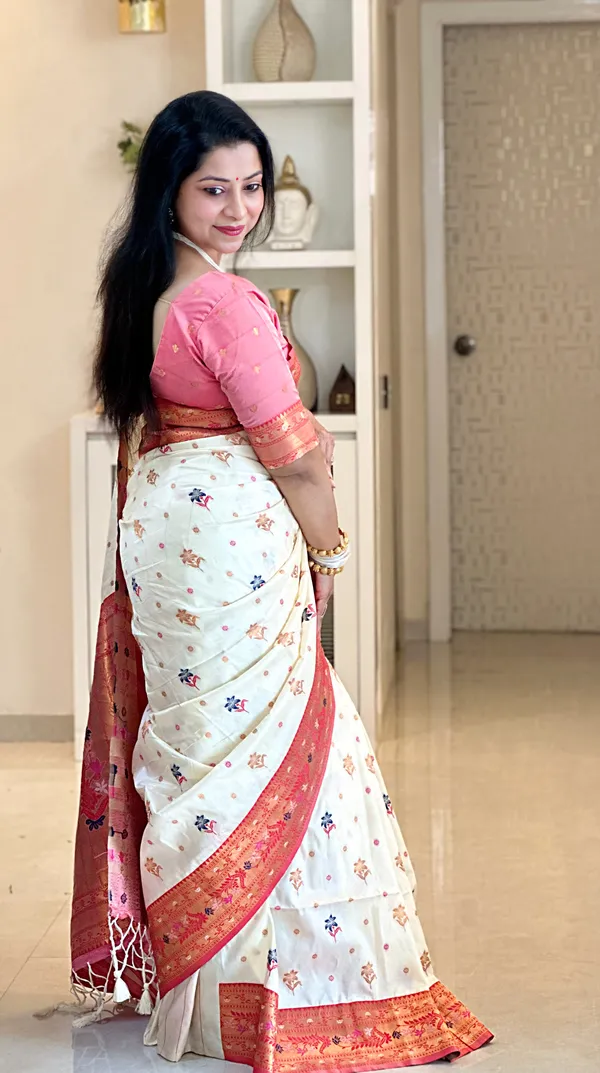 Premium_Soft_Paithani_Silk_sarees_With_Beautiful_Weaving_Pattern_With_Attractive_Rich_Pallu_And_Border_And_Weaving_Blouse_With_Tassels