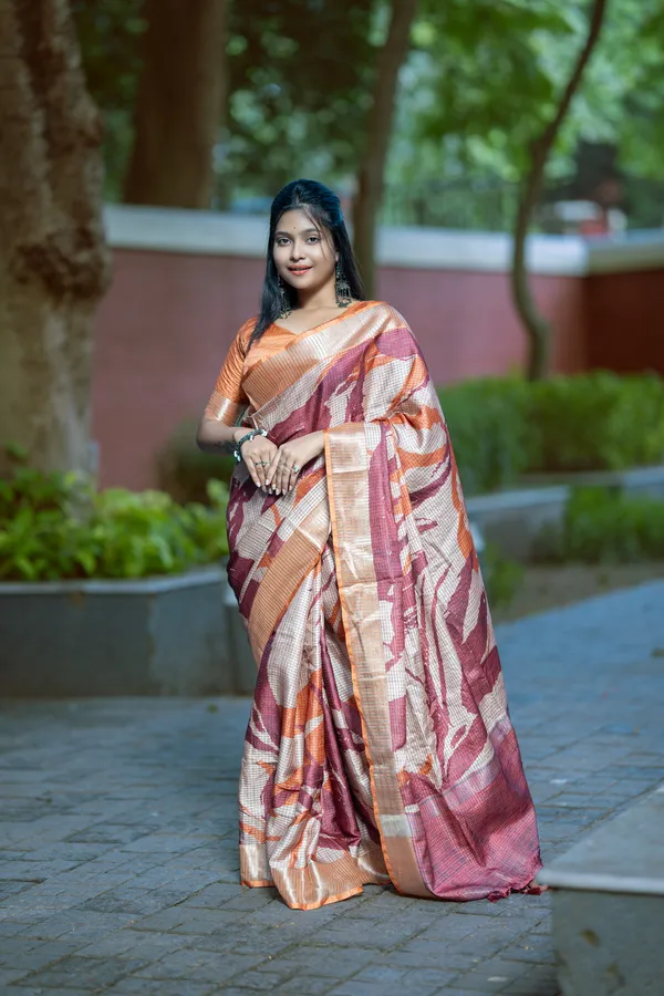 Aarathi_Maroon_&_Yellow_–_Aarti_Glow_Diwali_Special_|_Soft_Tussar_Silk_Saree_with_Digital_Print,_Checks_Design_Saree_&_Digital_Print_Blouse