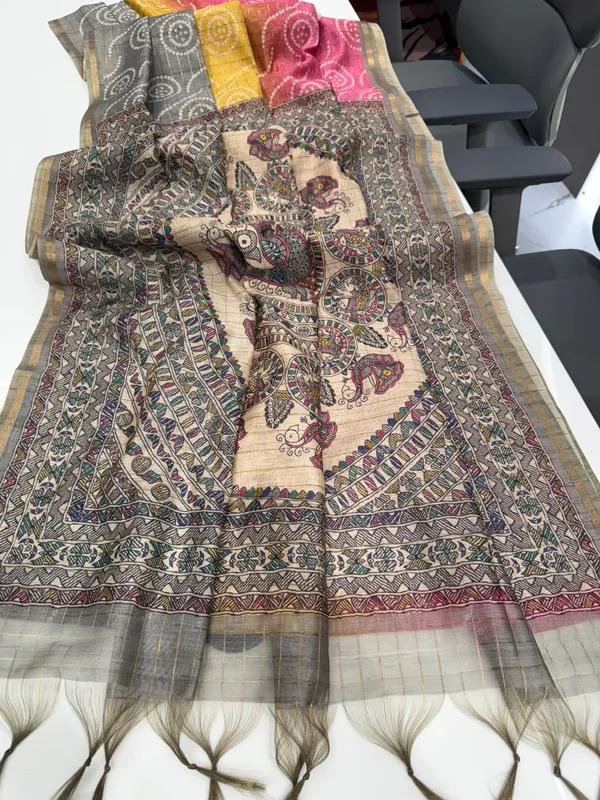 Soft_Semi_Tussar_Silk_sarees_with_Beautiful_Digital_Print_With_Attractive_Border_And_Contrast_Print_Blouse_With_Tassels