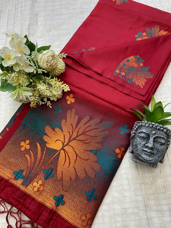 Premium_Soft_Silk_sarees_with_Beautiful_Weaving_Zari_With_Attractive_Two_Tone_Design_And_Weaving_Design_Blouse_With_Tassels