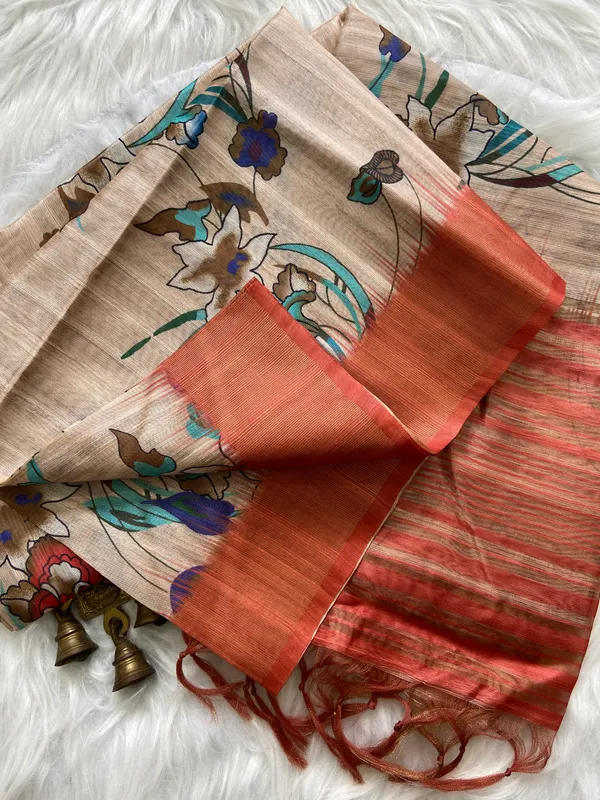Soft_Tussar_Silk_sarees_with_BeautifulDigital_Print_With_Attractive_Pallu_&_Zari_Border_And_Contrast__Digital_Print_Blouse_With_Tassels