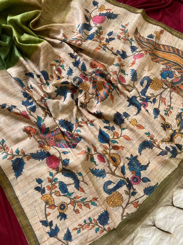 Soft_Semi_Tussar_Silk_sarees_with_Beautiful_Digital_Print_With_Attractive_Border_And_Contrast_Print_Blouse_With_Tassels