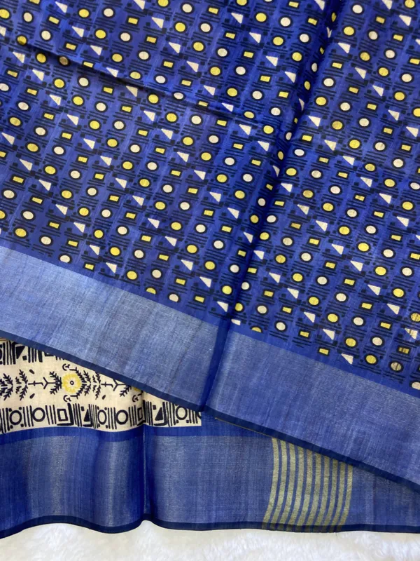 Soft_Tussar_Silk_sarees_with_Beautiful_Print_With_Attractive_Border_And_Contrast_Print_Blouse_With_Tassels