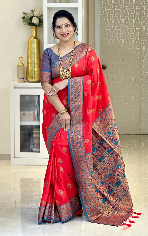 Artha_Red_–_Prosperous_Wedding_Special_|_Premium_Soft_Paithani_Silk_Saree_with_Weaving_Pattern,_Rich_Pallu_&_Border_&_Weaving_Blouse_with_Tassels