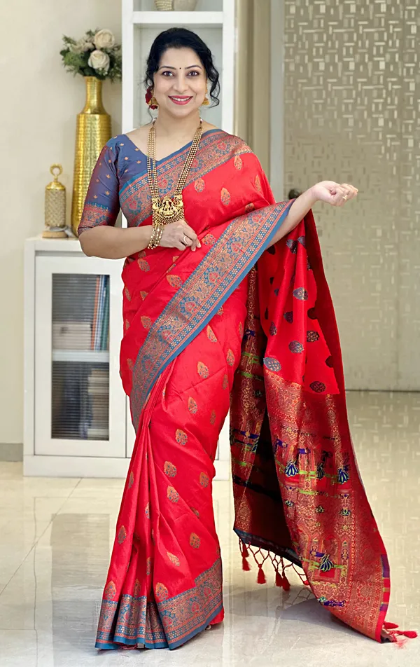 Artha_Red_–_Prosperous_Wedding_Special_|_Premium_Soft_Paithani_Silk_Saree_with_Weaving_Pattern,_Rich_Pallu_&_Border_&_Weaving_Blouse_with_Tassels