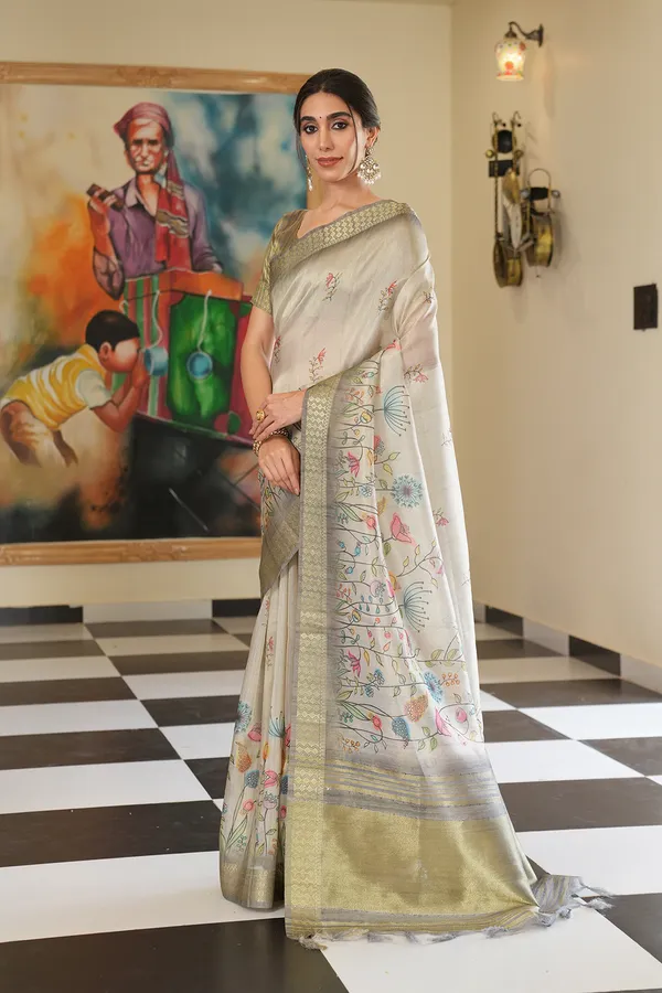 Soft_Tissue_Silk_sarees_with_Beautiful_Digital_Print_With_Attractive_Border_&_Rich_Pallu_With_Sequence_And_Contrast_Print_Blouse_With_Tassels