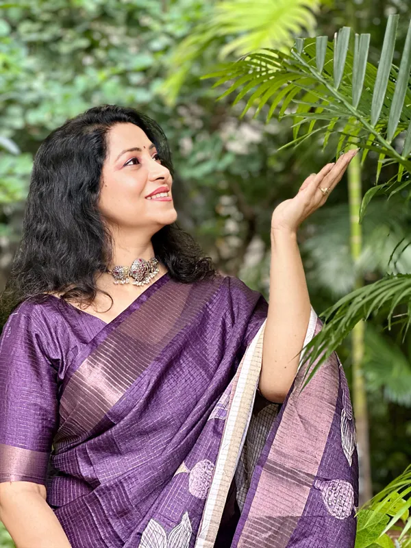 Soft_Tussar_Silk_sarees_with_Beautiful_Digital_Print_With_Attractive_Checks_Design_Saree_And_Digital_Print_Blouse_With_Tassels