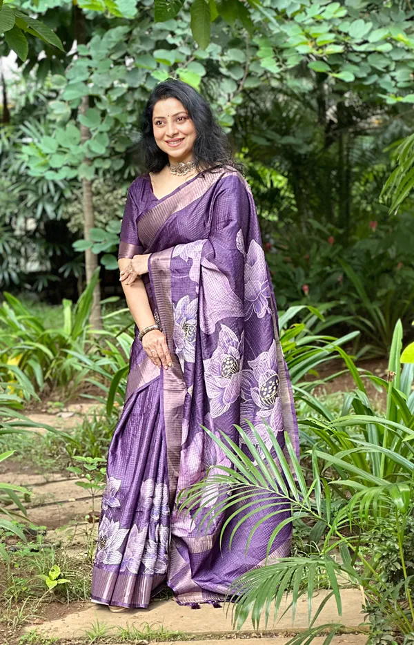 Soft_Tussar_Silk_sarees_with_Beautiful_Digital_Print_With_Attractive_Checks_Design_Saree_And_Digital_Print_Blouse_With_Tassels