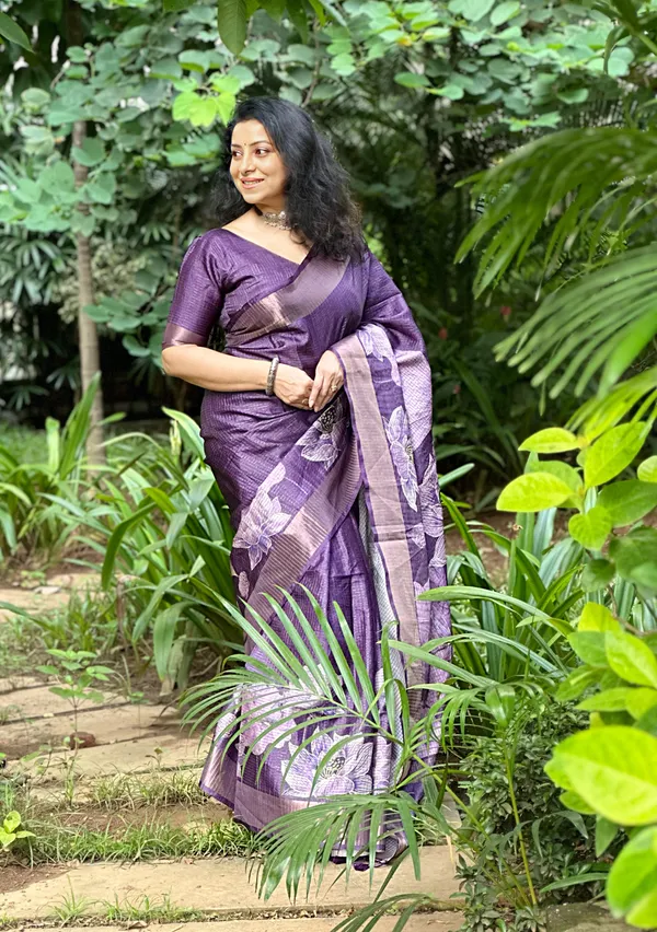 Soft_Tussar_Silk_sarees_with_Beautiful_Digital_Print_With_Attractive_Checks_Design_Saree_And_Digital_Print_Blouse_With_Tassels