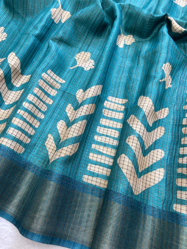 Kanika_Rama_Green_–_Checks_Design_Aesthetic_Edit_for_You_|_Soft_Tussar_Silk_Saree_with_Digital_Print,_Checks_Design_Saree_&_Digital_Print_Blouse