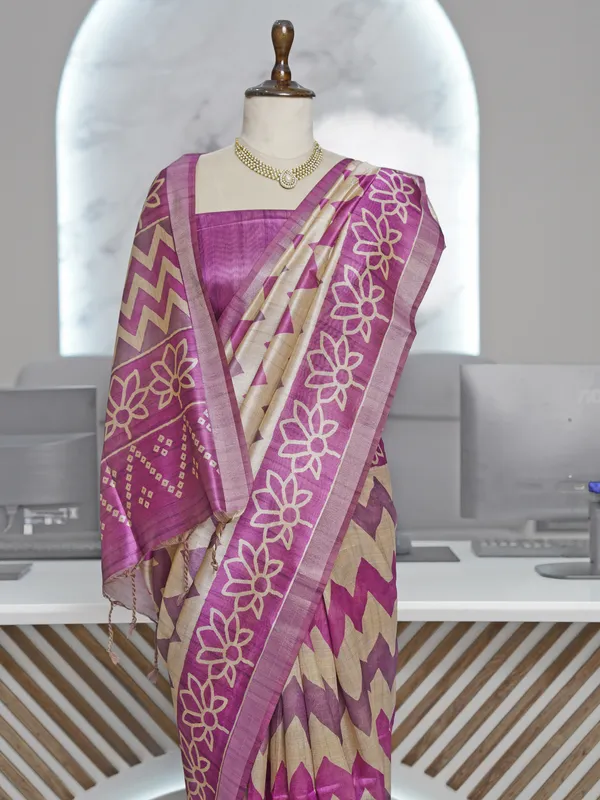 Soft_Tussar_Silk_sarees_with_Beautiful_Digital_Print_With_Attractive_Border_And_Contrast_Print_Blouse_With_Tassels