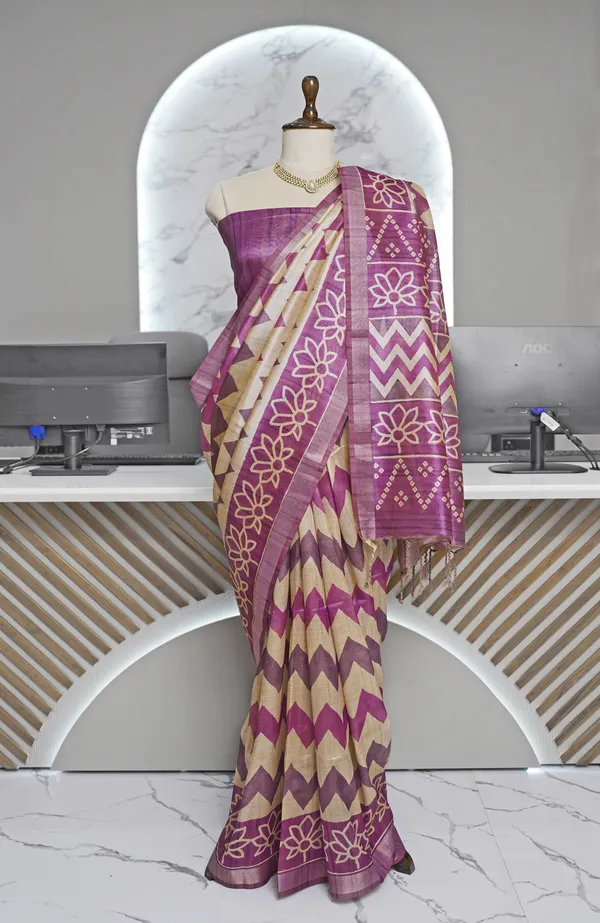 Soft_Tussar_Silk_sarees_with_Beautiful_Digital_Print_With_Attractive_Border_And_Contrast_Print_Blouse_With_Tassels
