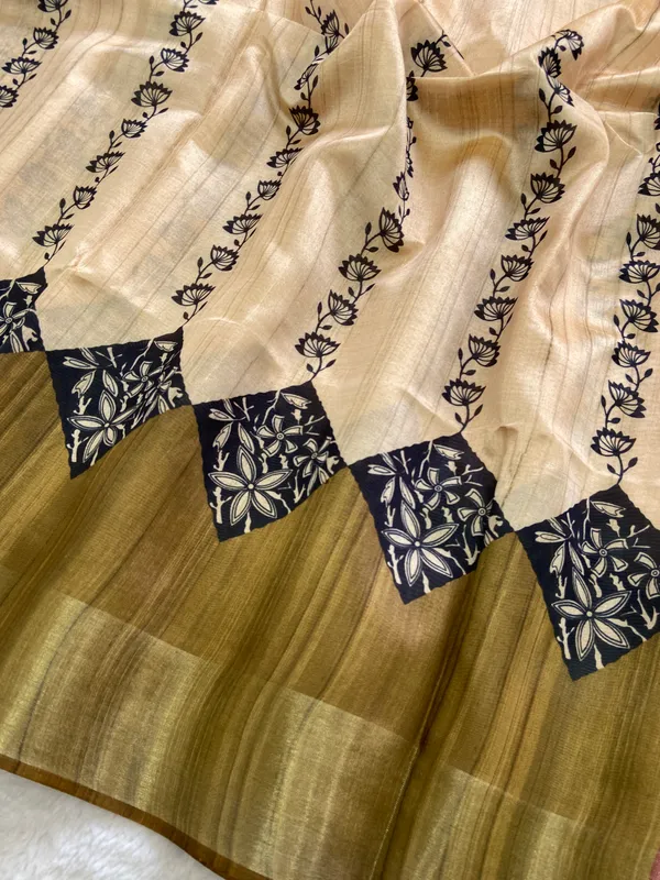 Soft_Tussar_Silk_sarees_with_Beautiful_Print_With_Attractive_Border_And_Contrast_Print_Blouse_With_Tassels