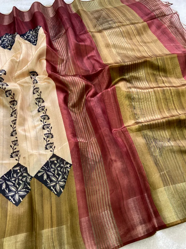 Soft_Tussar_Silk_sarees_with_Beautiful_Print_With_Attractive_Border_And_Contrast_Print_Blouse_With_Tassels