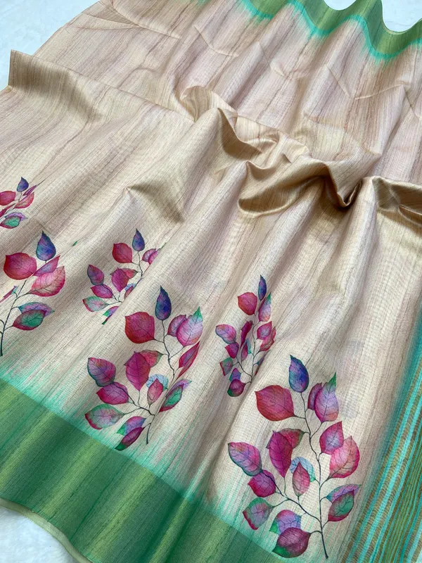 Divisha_Green_–_Navratri_Special_|_Soft_Tussar_Silk_Saree_with_Print,_Border_&_Contrast_Print_Blouse_with_Tassels