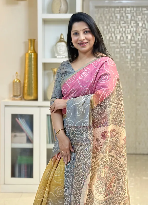 Soft_Semi_Tussar_Silk_sarees_with_Beautiful_Digital_Print_With_Attractive_Border_And_Contrast_Print_Blouse_With_Tassels