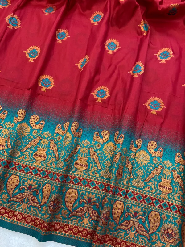 Premium_Soft_Paithani_Silk_sarees_With_Beautiful_Weaving_Pattern_With_Attractive_Rich_Pallu_And_Border_And_Weaving_Blouse_With_Tassels