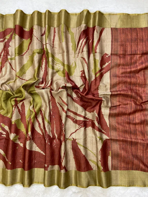 Aarathi_Maroon_&_Green_–_Aarti_Glow_Diwali_Special_|_Soft_Tussar_Silk_Saree_with_Digital_Print,_Checks_Design_Saree_&_Digital_Print_Blouse