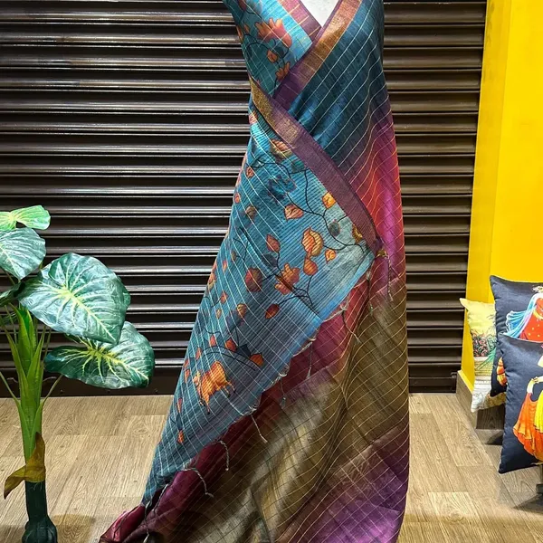 Nithya_Rama_Green_–_Timeless_Navratri_Special_|_Soft_Tussar_Silk_Saree_with_Print,_Border_&_Contrast_Print_Blouse_with_Tassels