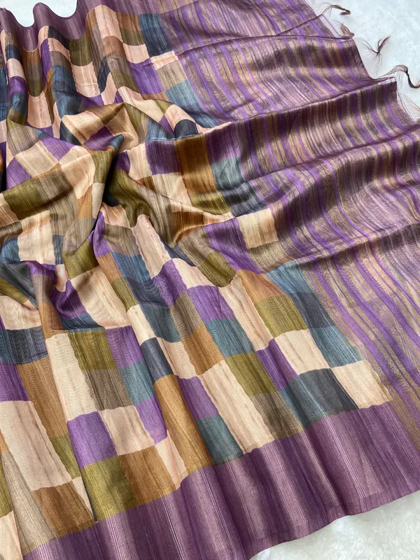 Soft_Tussar_Silk_sarees_with_Beautiful_Print_With_Attractive_Border_And_Contrast_Print_Blouse_With_Tassels