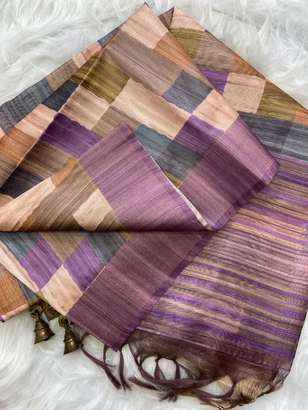 Soft_Tussar_Silk_sarees_with_Beautiful_Print_With_Attractive_Border_And_Contrast_Print_Blouse_With_Tassels