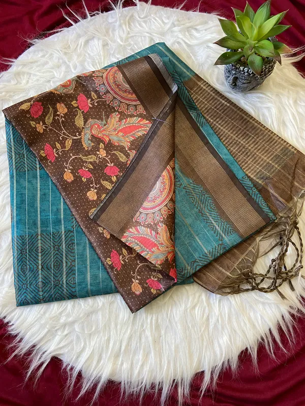 Soft_Semi_Tussar_Silk_sarees_with_Beautiful_Digital_Print_With_Attractive_Border_And_Contrast_Print_Blouse_With_Tassels