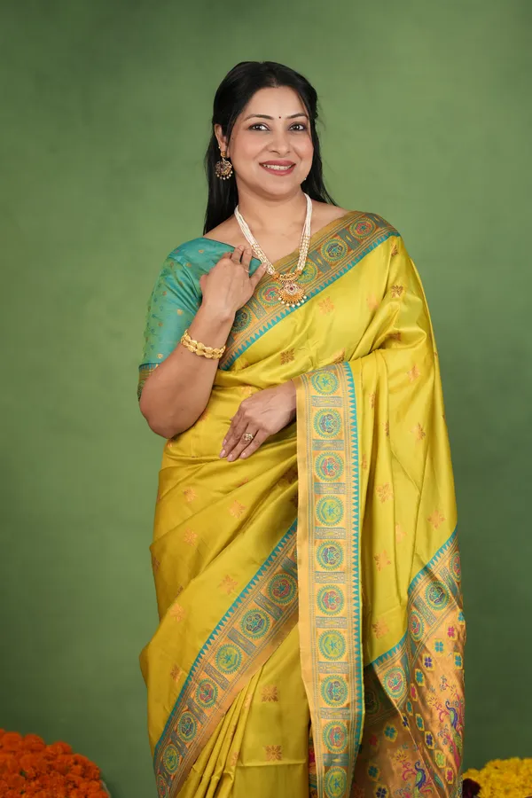 Adhira_Parrot_Green_–_Wedding_Special_|_Premium_Soft_Paithani_Silk_Saree_with_Weaving_Pattern,_Rich_Pallu_&_Border_&_Weaving_Blouse_with_Tassels