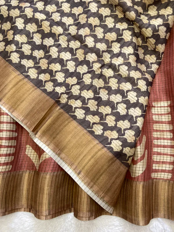 Soft_Tussar_Silk_sarees_with_Beautiful_Digital_Print_With_Attractive_Checks_Design_Saree_And_Digital_Print_Blouse_With_Tassels