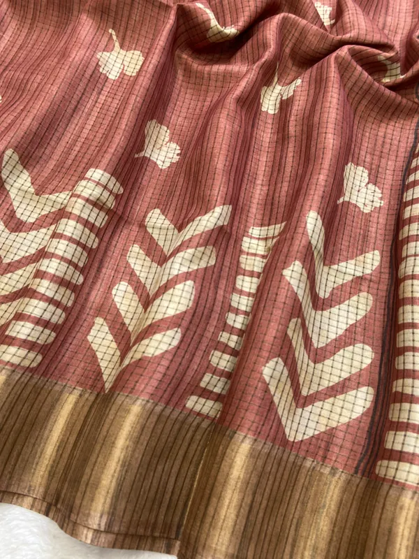 Soft_Tussar_Silk_sarees_with_Beautiful_Digital_Print_With_Attractive_Checks_Design_Saree_And_Digital_Print_Blouse_With_Tassels