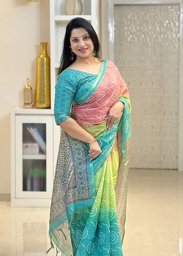 Soft_Semi_Tussar_Silk_sarees_with_Beautiful_Digital_Print_With_Attractive_Border_And_Contrast_Print_Blouse_With_Tassels
