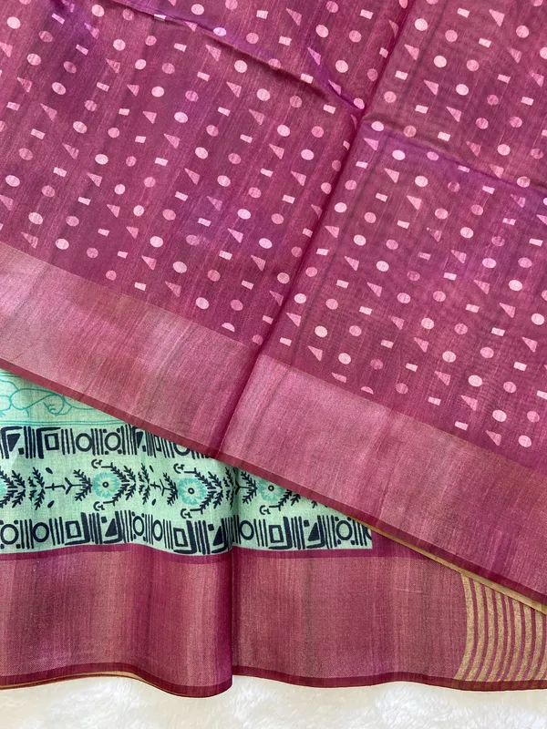 Soft_Tussar_Silk_sarees_with_Beautiful_Print_With_Attractive_Border_And_Contrast_Print_Blouse_With_Tassels