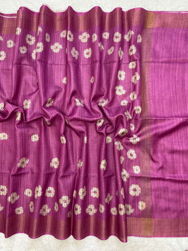 Geetika_Pink_–_Melodic_Aesthetic_Edit_for_You_|_Soft_Tussar_Silk_Saree_with_Digital_Print,_Checks_Design_Saree_&_Digital_Print_Blouse_with_Tassels