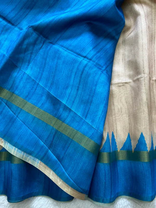 Soft_Tussar_Silk_sarees_with_Beautiful_Print_With_Attractive_Border_And_Contrast_Print_Blouse_With_Tassels
