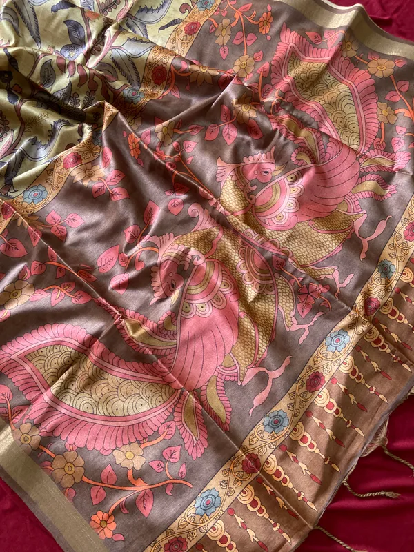 Soft_Tussar_Silk_sarees_with_Beautiful_Digital_Print_With_Attractive_Border_And_Contrast_Print_Blouse_With_Tassels